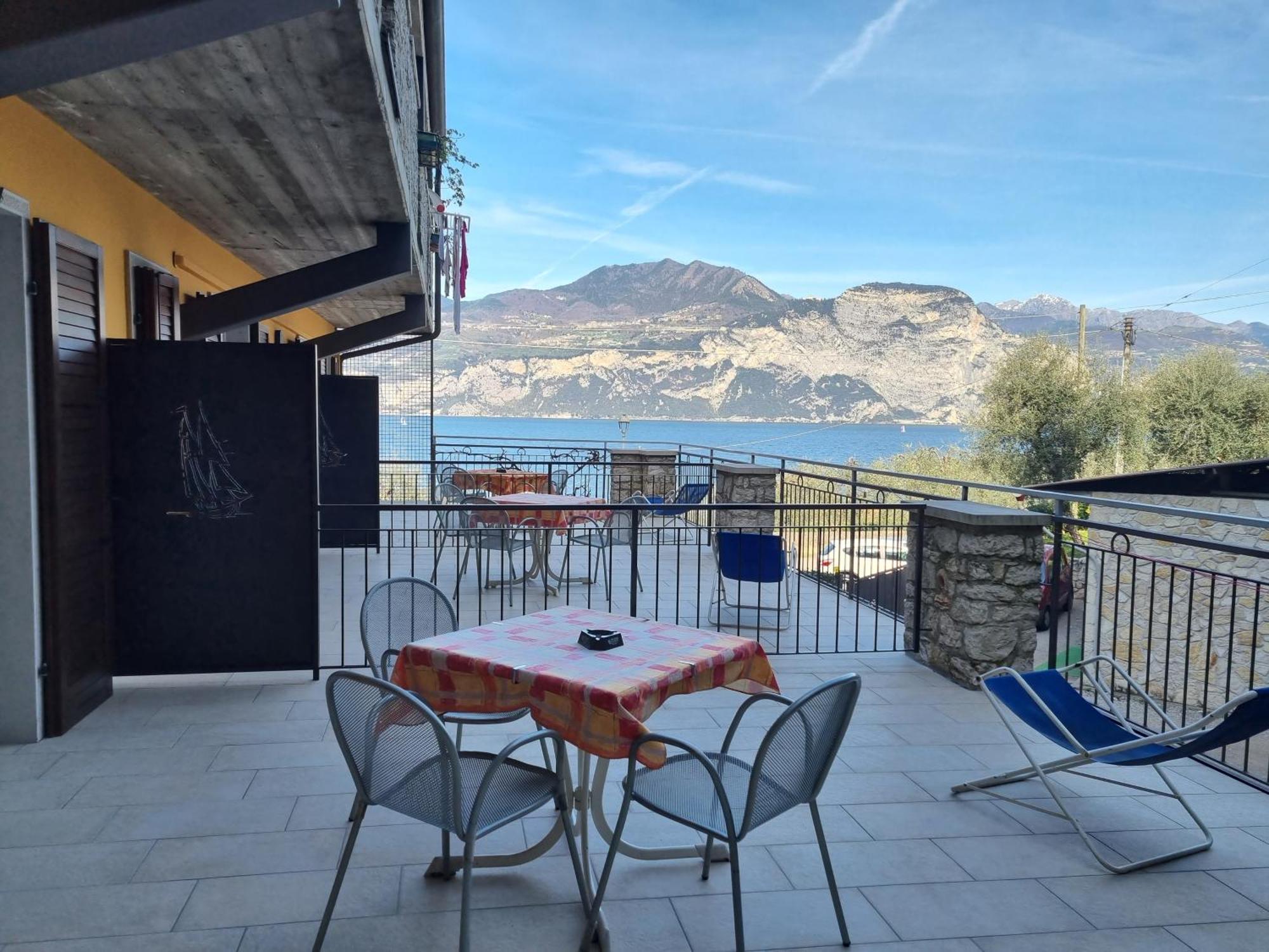 Hotel Pace Brenzone sul Garda Luaran gambar