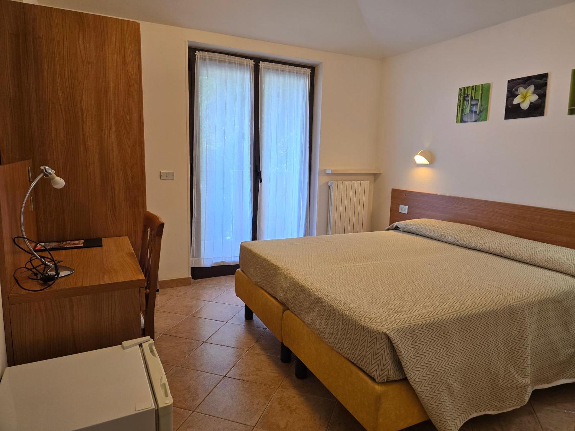 Hotel Pace Brenzone sul Garda Luaran gambar