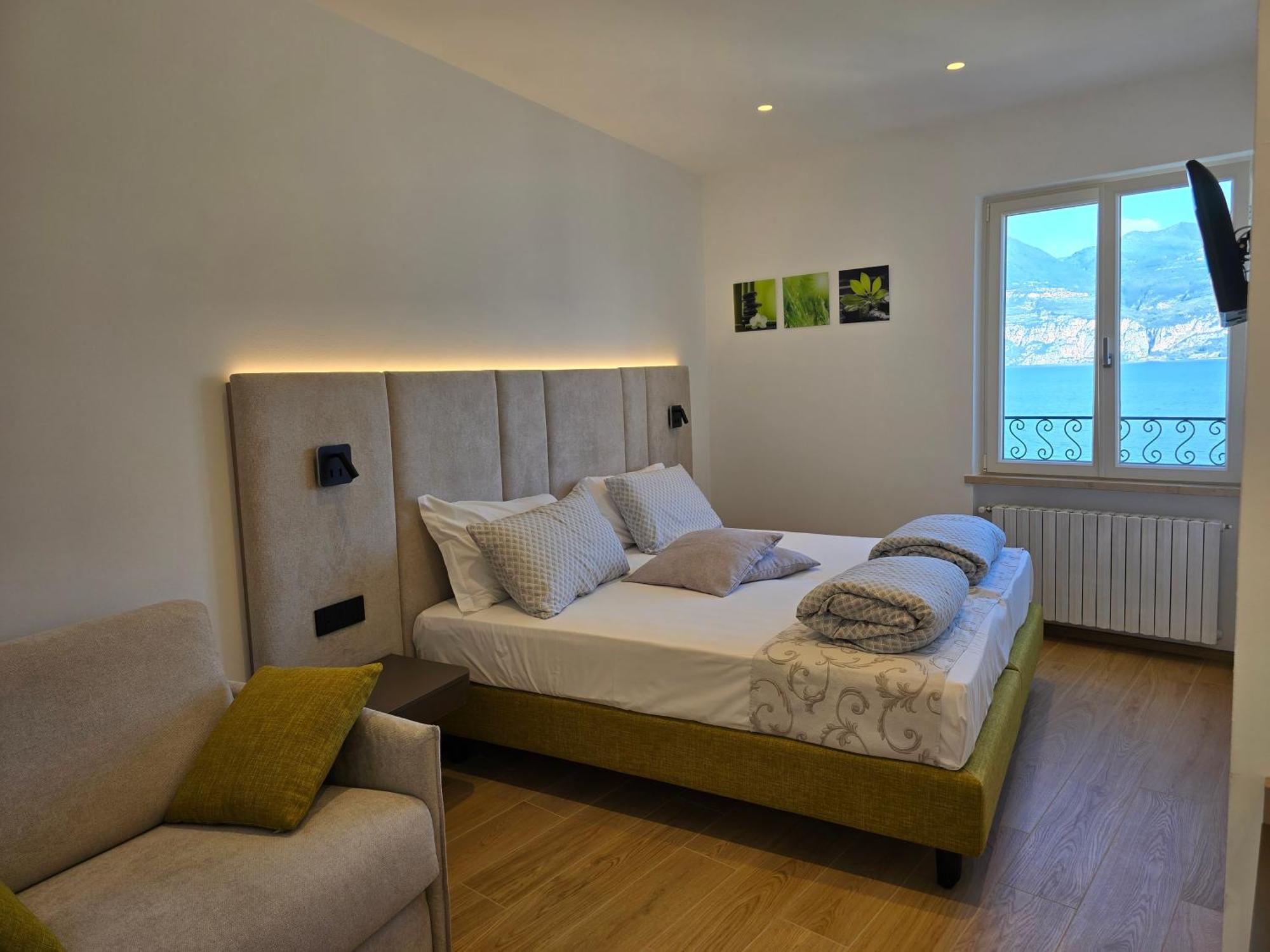 Hotel Pace Brenzone sul Garda Luaran gambar