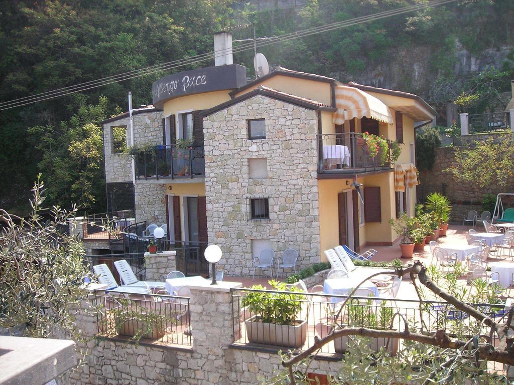 Hotel Pace Brenzone sul Garda Luaran gambar